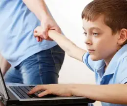 آسیب‌پذیری نوجوانان در فضای مجازی