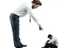 در برابر تحقیر، چه واکنشی نشان دهیم؟