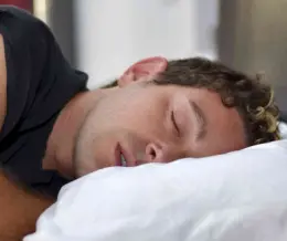 خواب عمیق به کاهش اضطراب کمک می‌کند